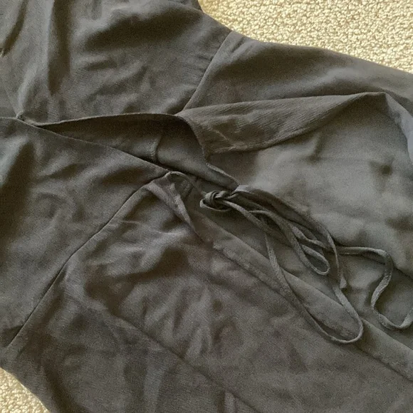 Lush Black Wrap Dress Midi Size Large V-Neck Flow Knee Length LBD Like New - Picture 6 of 12